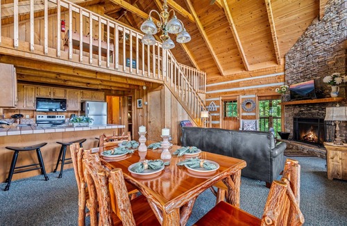 Gatlinburg - Pigeon Forge Cabin | "Nestled in the mountains" for privacy and unbelievable views .