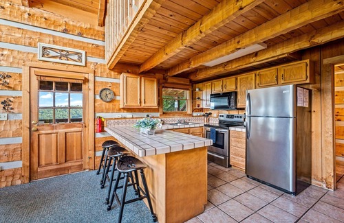 Gatlinburg - Pigeon Forge Cabin | "Nestled in the mountains" for privacy and unbelievable views .