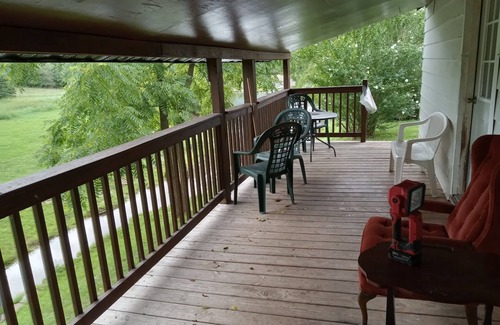 Allenwood Cabin | Nestled is the word for this country setting. Country living in its purest form.