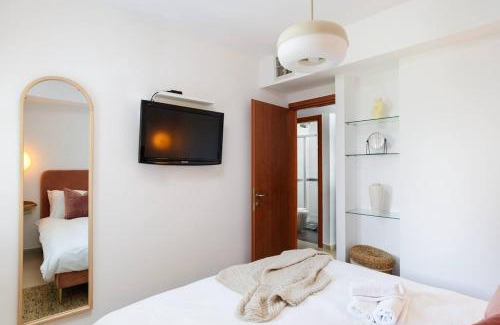 Tel Aviv Apartment | Neta's Central 3BR Gem Close to the Beach with Bomb Shelter in Tel Aviv