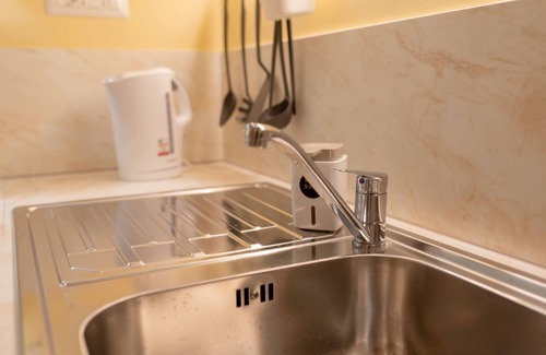 San Donato - Campidoglio Apartment | Netro 6 - Comfortable and central apartment
