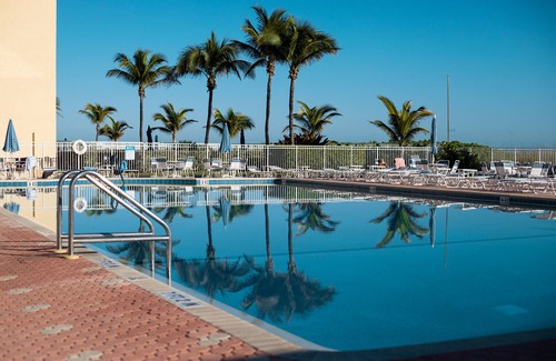 Nettles Island House | Nettles Island Living ~ Escape to 'Sea Breeze Beach House"