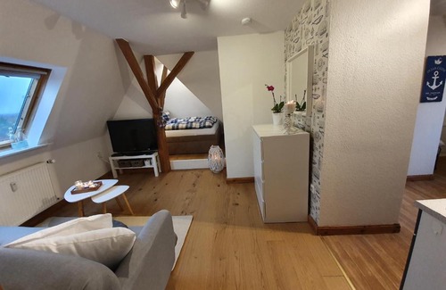 Esens Apartment | NEU 2023 STADTVILLA 1910 ESENS BENSERSIEL 2-5 Personen NORDSEE OSTFRIESLAND