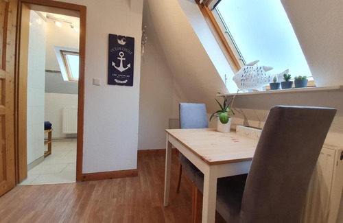 Esens Apartment | NEU 2023 STADTVILLA 1910 ESENS BENSERSIEL 2-5 Personen NORDSEE OSTFRIESLAND