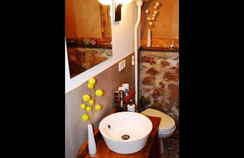 Serkowitz Apartment | NEU! Ferienwohnung Romantique Radebeul