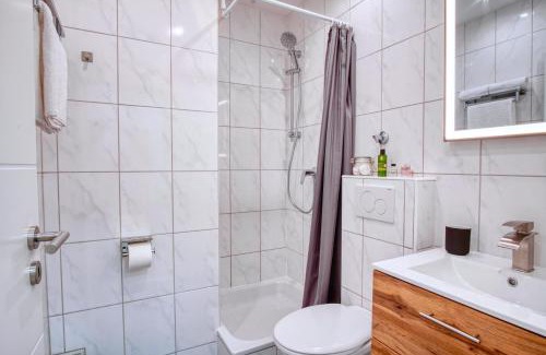 Heißen Apartment | NEU Life&Work in Mülheim mit Garten