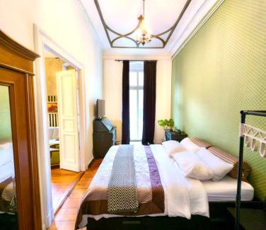 Friedrichshain-Kreuzberg Apartment | -NEU- Vintage-Flair in Kreuzberg