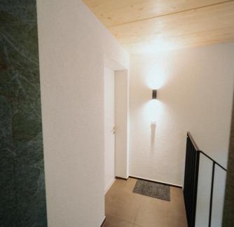 Aeschi bei Spiez Apartment | Neue helle Wohnung mit Bergblick am Eingang der Jungfrau Region und Berner Oberland