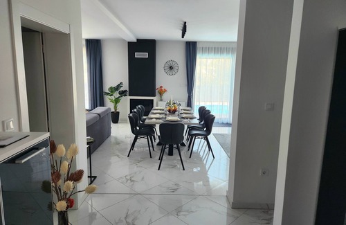 Vrvari Villa | Neue Moderne 4 Sterne Villa mit Pool in Porec-5 min vom Strand