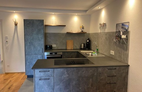 Holzkirchen Apartment | Neurenovierte Ferienwohnung "räsl"