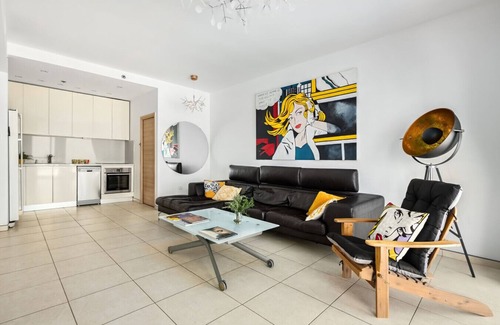 Neve Tzedek Apartment | Neve Tzedek Panorama High-Rise Stay by Sea N' Rent