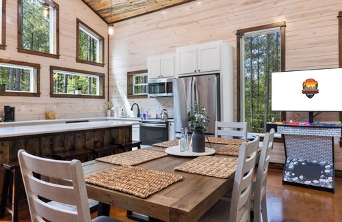 Pickens Cabin | Neverland in Broken Bow/Hochatown