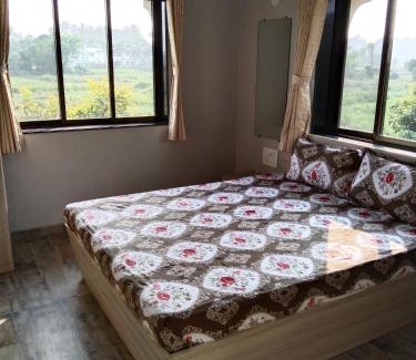 Nagaon Villa | Neville's Villa - Pet friendly with Pool