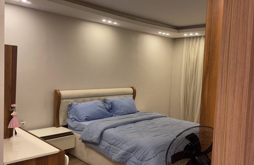 Beylikduzu Apartment | Nevrest lights 5 minutes to the theme park! Family-sized & Pet friendly