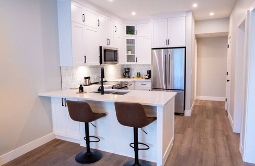 Harrison Hot Springs Condo | New 1 Bed Condo with Mtn Views