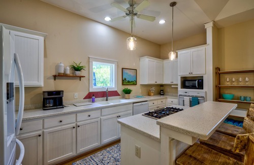 San Juan House | NEW - 1 mile to Seaside, steps to the beach - 3/2 home w/pool on quiet street