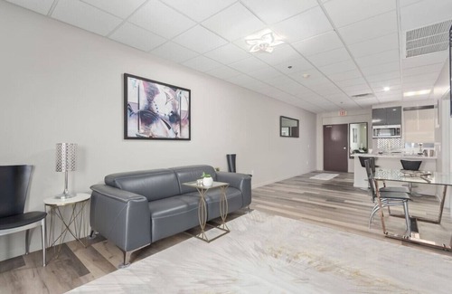 Fountain Hills Condo | New! 2 Bed/2 Bath-On The Avenue