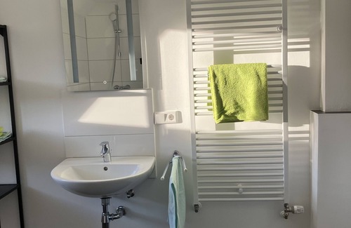 Weinheim Condo | New 2-room apartment also for fitters, fully furnished with kitchen