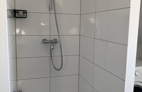 Weinheim Condo | New 2-room apartment also for fitters, fully furnished with kitchen