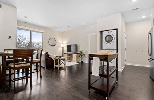 Traverse City Condo | *NEW* 2Bed/2Bath Downtown Condo On TART Trail!