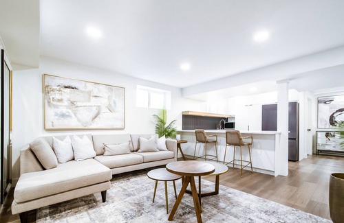 Northwest Edmonton Apartment | NEW 2Bed Luxury Retreat Suite-King Bed-AC-WiFi