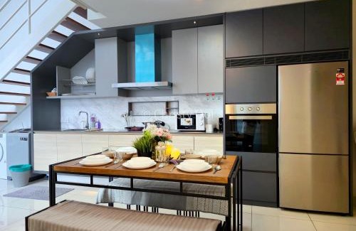 Downtown George Town Apartment | NEW 2BR Sunrise Gurney with Stunning Seaview 无敌日出海景房