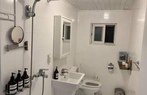 Yeonnam-dong Apartment | NEW 2F super cozy 2BR 5min station stay contigo - international only