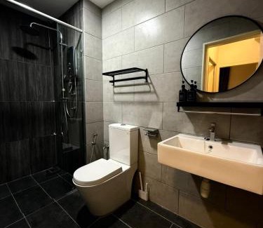 Seri Kembangan Apartment | New 2Room 5pax 3min walk to mrt n farm in the city A0725