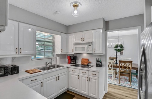 Orange Park House | NEW 3/2 Private Orange Park Pool Home