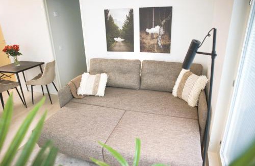 Myyrmaki Apartment | New 3-Bed Apartment & Free Garage parking