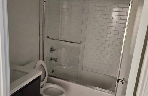 Mount Wilson Apartment | NEW 3-bedroom apartment in Heart of Hollywood WiFi AC Patio 65" TV PS5