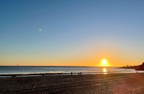 Carcavelos Apartment | NEW 3 Bedroom Beachfront Apartment