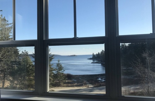 Blue Hill House | New 3 Bedroom Ensuite Beach Cottage