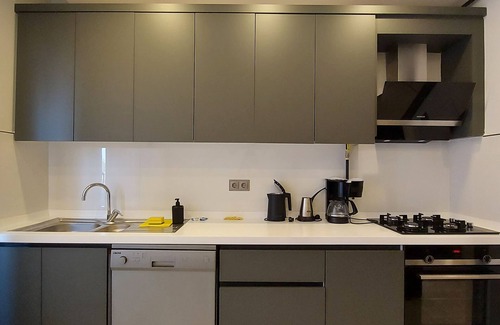 Lara Apartment | New 3 Bedroom Flat&Large Living Space 2-6 Near By Lara beach