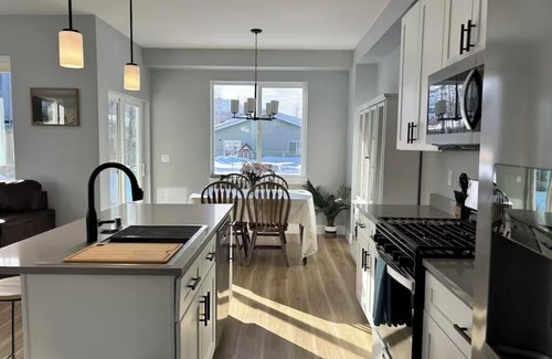 Eagle River House | New 3-bedroom townhome in Eagle River