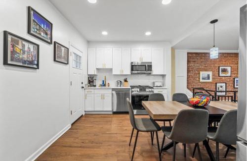 Hoboken Apartment | NEW 3BR-2Bath, 5 Beds, 10 Min to NYC, Sleeps 7