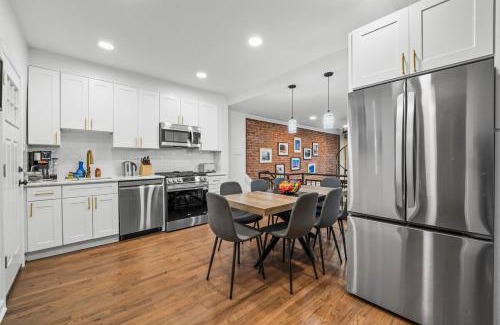 Hoboken Apartment | NEW 3BR-2Bath, 5 Beds, 10 Min to NYC, Sleeps 7