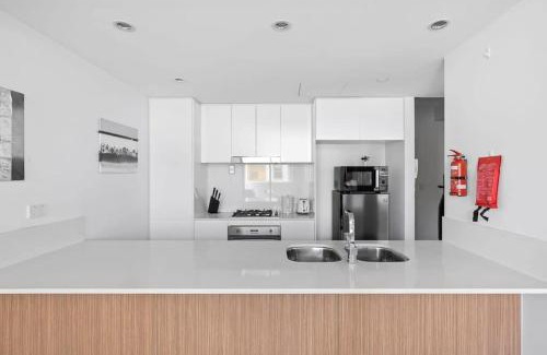 Kingsgrove Apartment | NEW 3BR Apt in Kingsgrove Sleeps 7