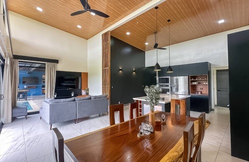 Quepos House | New 3BR Home with Amazing Sunset View in Quepos
