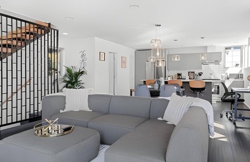 West Queen Anne House | NEW 3BR Great Location Queen Anne W Rooftop