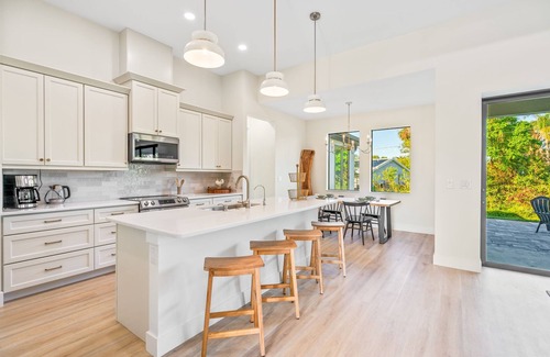 Gulf Cove House | New 3BR , Near Myakka River, Boca Grande + Beach