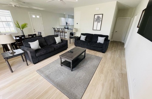 Palm Cay Condo | New 3BR Oasis: Beach & Pool