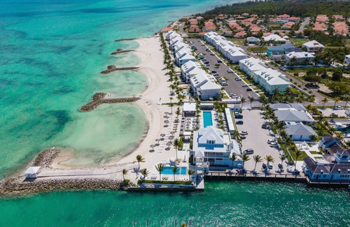 Palm Cay Condo | New 3BR Oasis: Beach & Pool