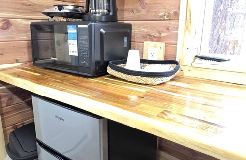 Neal Cabin | NEW! #4 - Amish Log Camping Cabin Walk to the Water