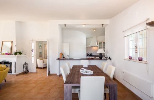 Praia da Luz Villa | New 4-Bedroom Villa with Seaview and Large Private Pool