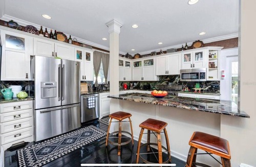 Downtown Dunedin Condo | New 4 room Suite, with kitchenette
