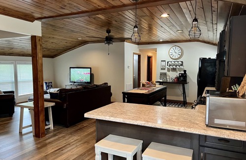 Gilbertsville House | NEW! 4Bed/2 Bath home near Moors Resort and Marina by Kentucky Lake