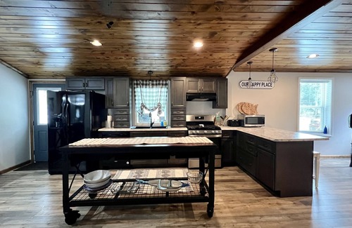 Gilbertsville House | NEW! 4Bed/2 Bath home near Moors Resort and Marina by Kentucky Lake