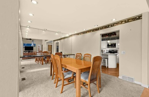 Harrison House | NEW! 4BR | Indoor Pool on the Bay in Boat Town USA