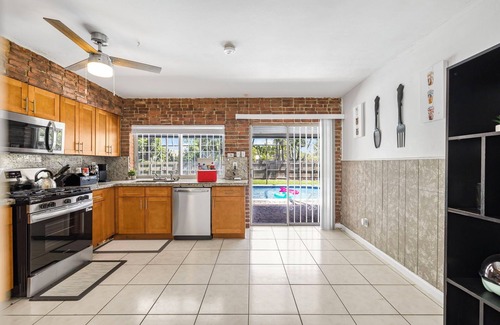 West Perrine House | NEW 4BRM in Miami w/Pool/Arcade/MassageChair